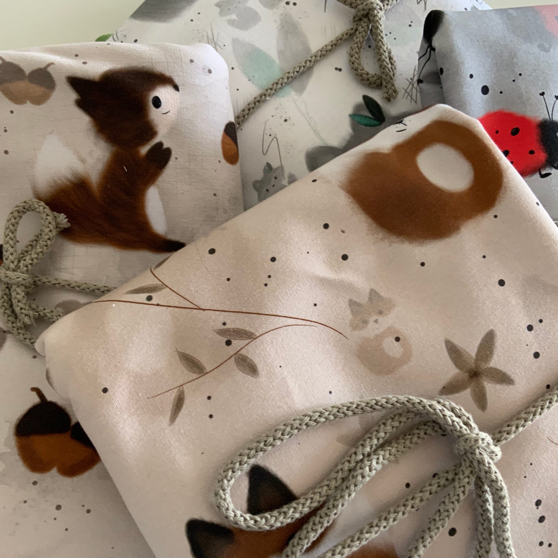 Fuchs Stoff Eigenproduktion